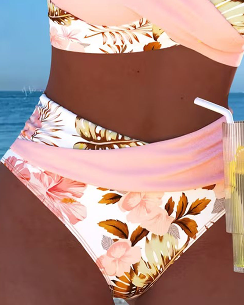 Virágmintás bikini kontrasztos színnel és hasítékkal