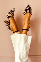 Zebrina - Közepes sarkú szandál zebra mintával