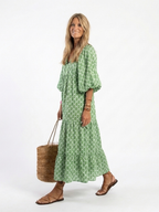 Céline | Midi ruha mintával, háromnegyedes ujjakkal és V-nyakkal