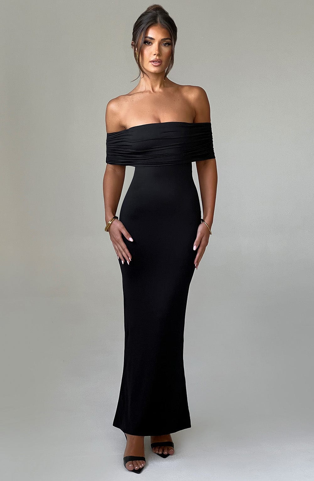 Tindra | Elegáns hosszú Bardot ruha